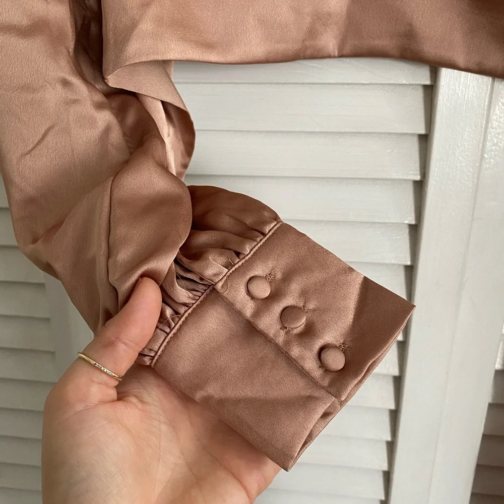 Back Cut Out Cropped Blouse - Picture 7 of 8